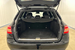 musta Mercedes-Benz C 2015 kuva 23.