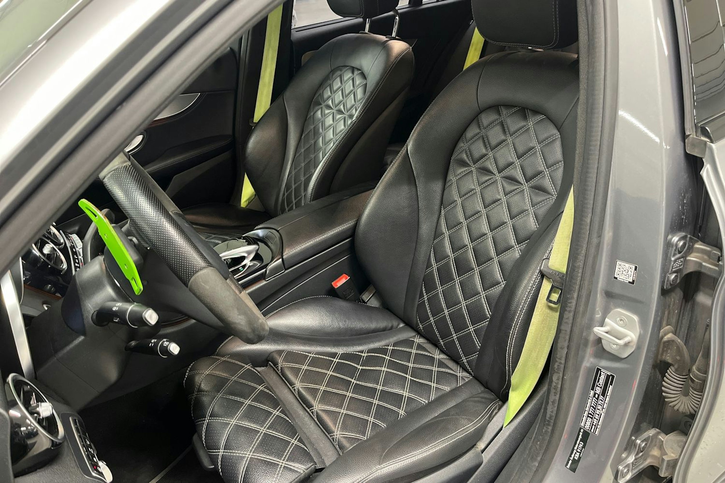 harmaa Mercedes-Benz C 2015 kuva 18.