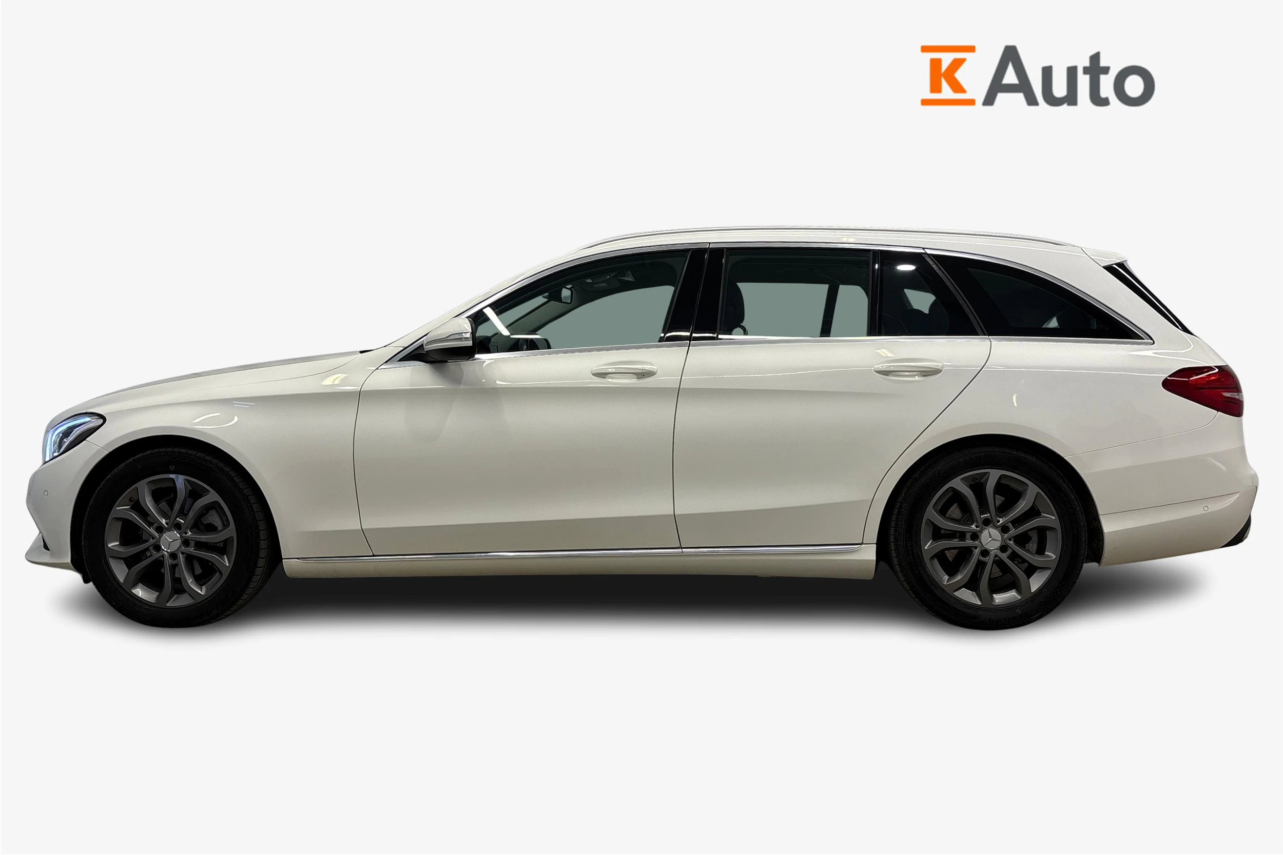 valkoinen Mercedes-Benz C 2015 kuva 7.