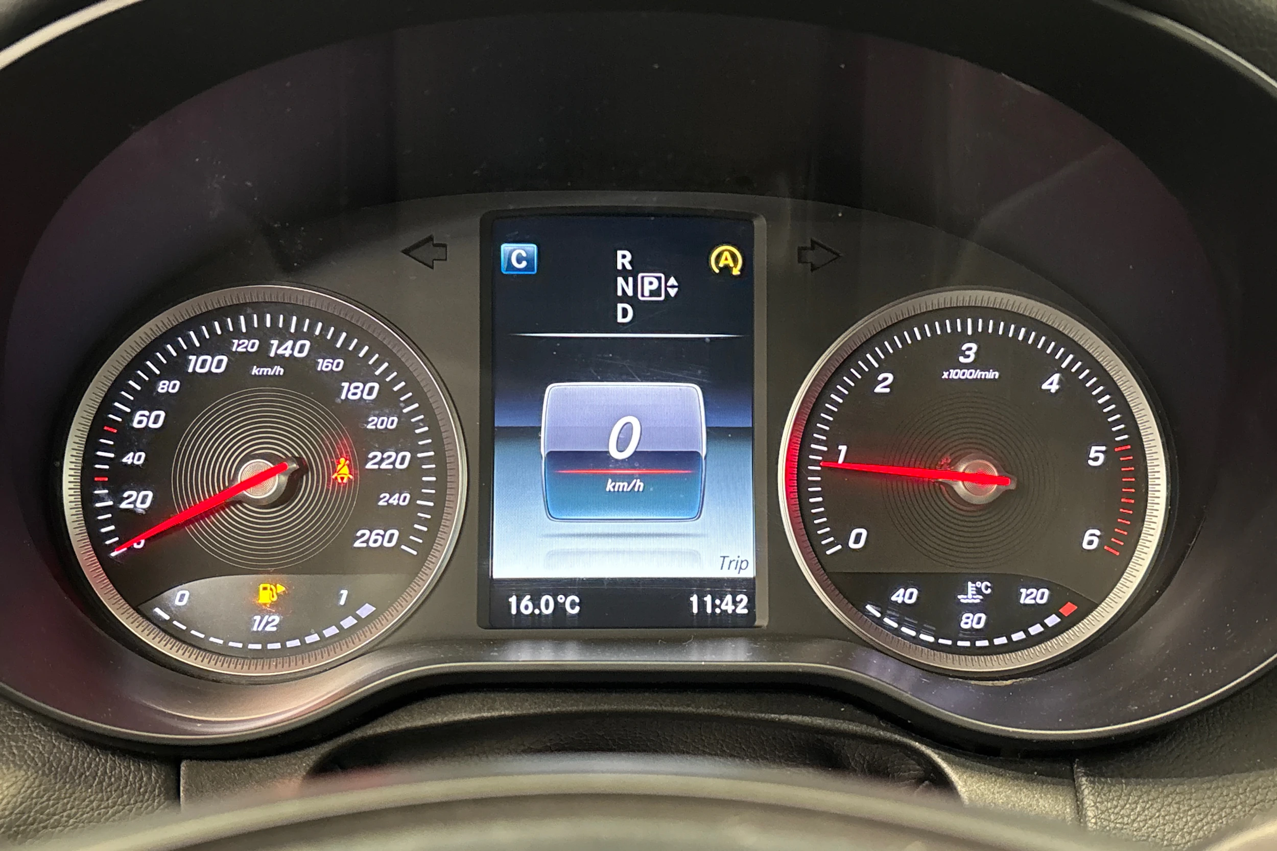 valkoinen Mercedes-Benz C 2015 kuva 20.