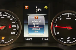 valkoinen Mercedes-Benz C 2015 kuva 24.