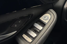 valkoinen Mercedes-Benz C 2015 kuva 28.