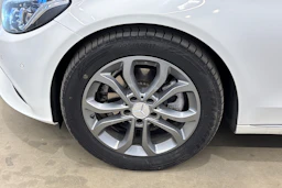 valkoinen Mercedes-Benz C 2015 kuva 31.