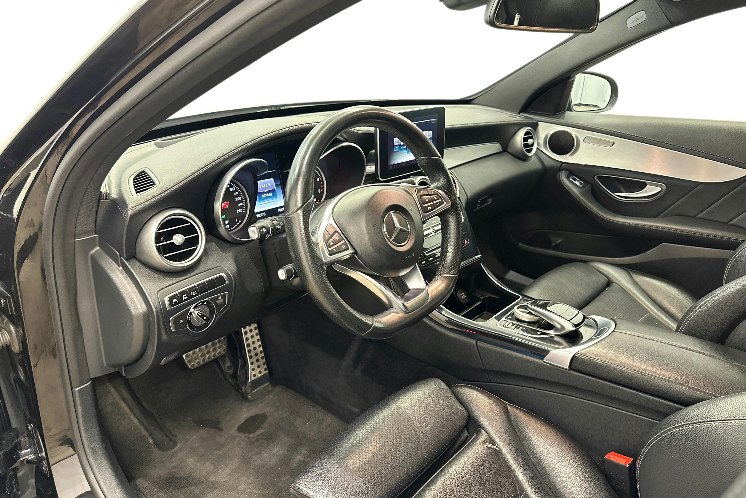 musta Mercedes-Benz C 2015 kuva 7.
