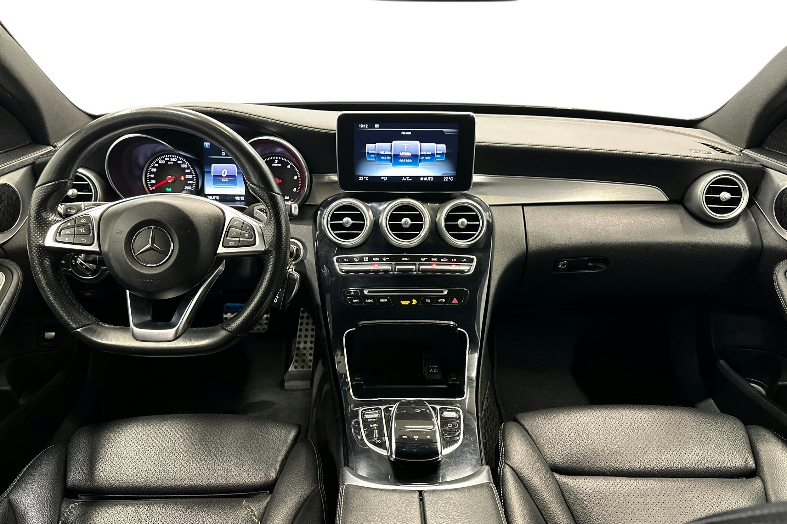 musta Mercedes-Benz C 2015 kuva 9.
