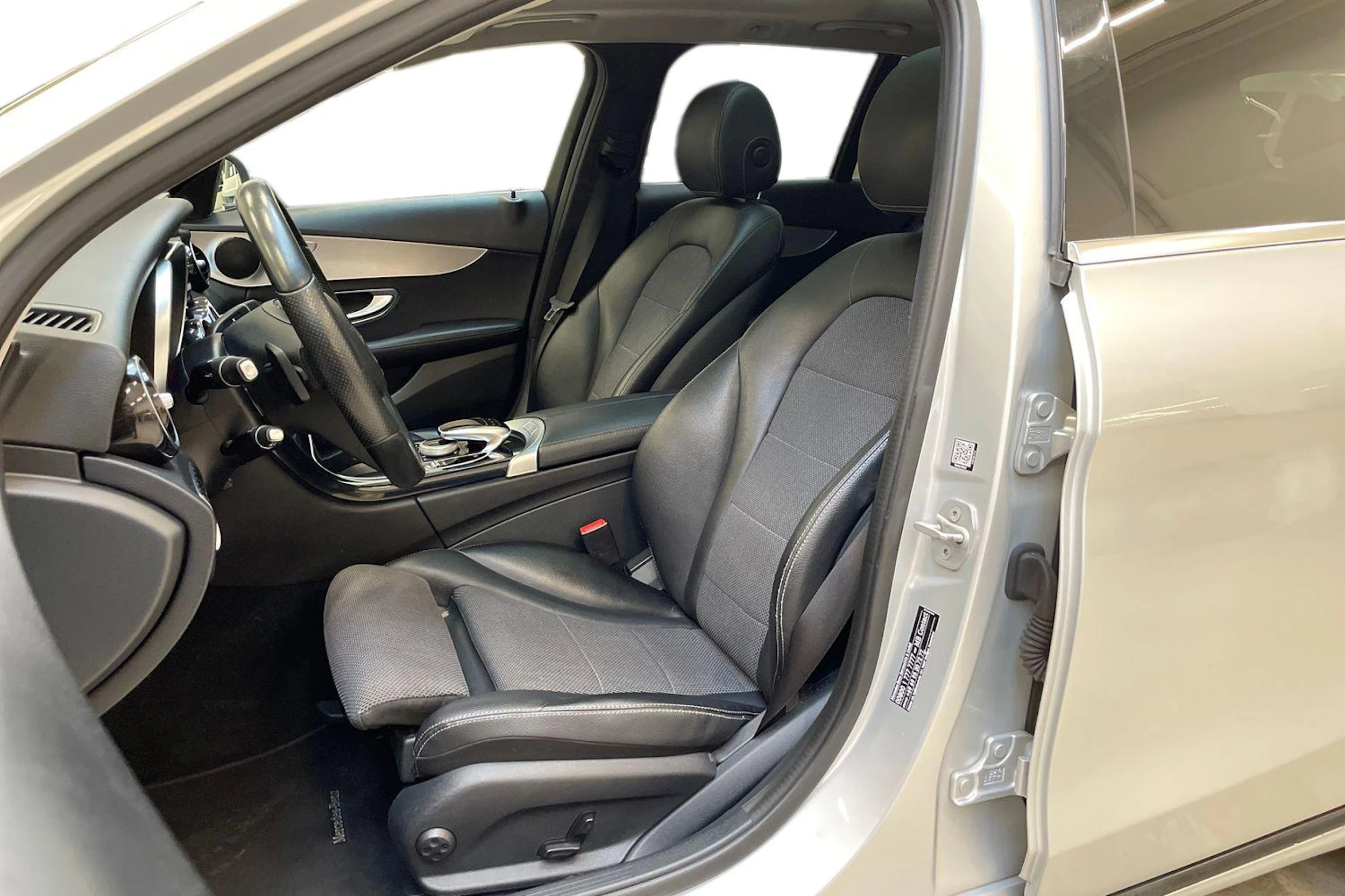 harmaa Mercedes-Benz C 2015 kuva 6.