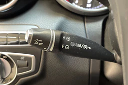 harmaa Mercedes-Benz C 2015 kuva 16.