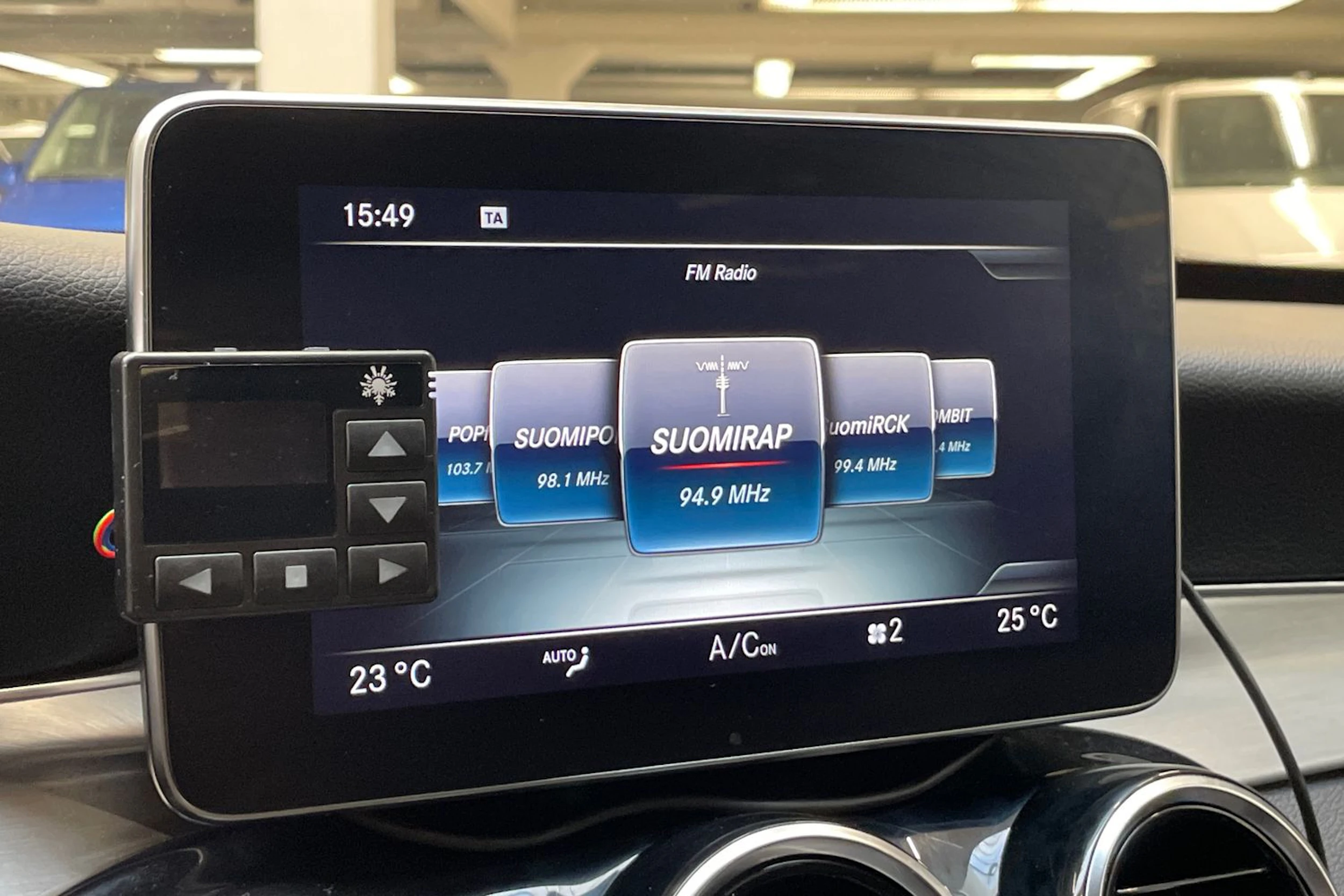 harmaa Mercedes-Benz C 2015 kuva 19.