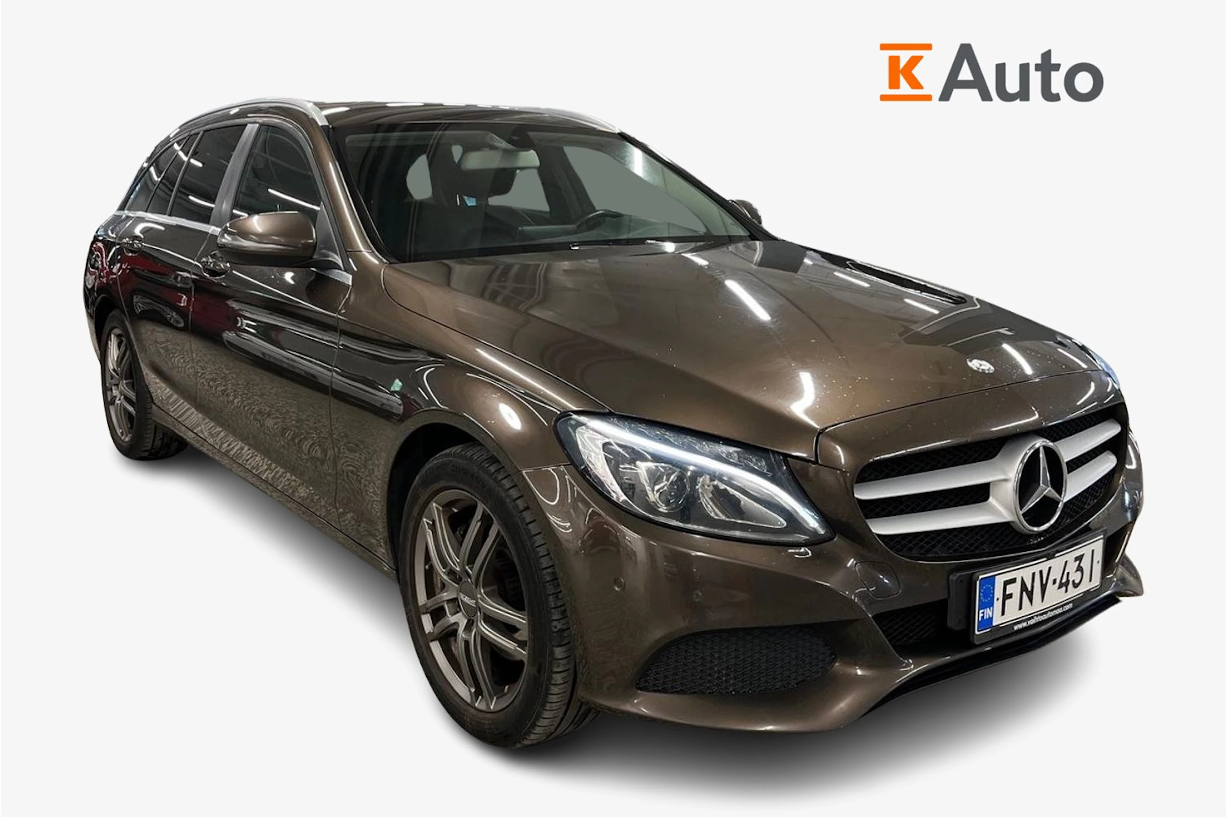 ruskea (beige) Mercedes-Benz C 2015 kuva 1.
