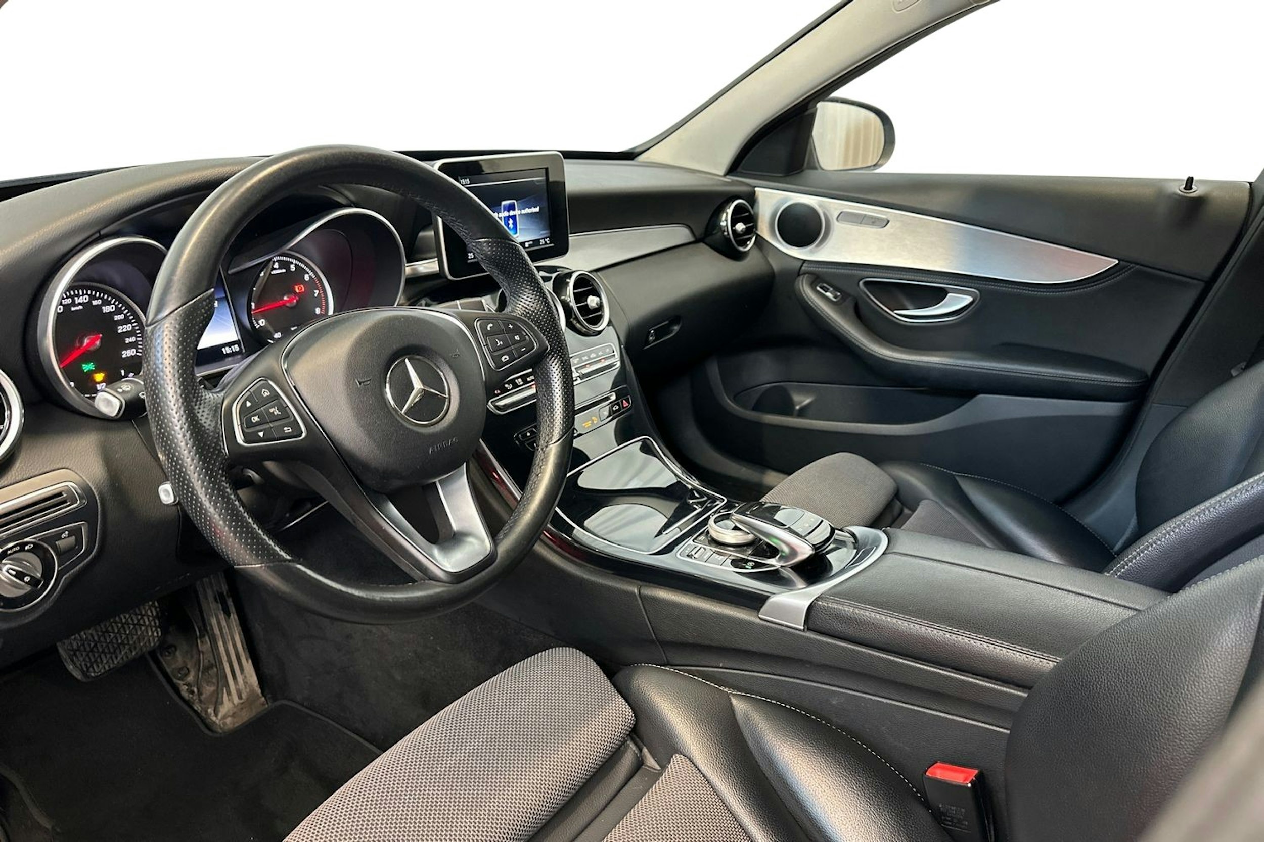Musta Mercedes-Benz C 2015 kuva 7.