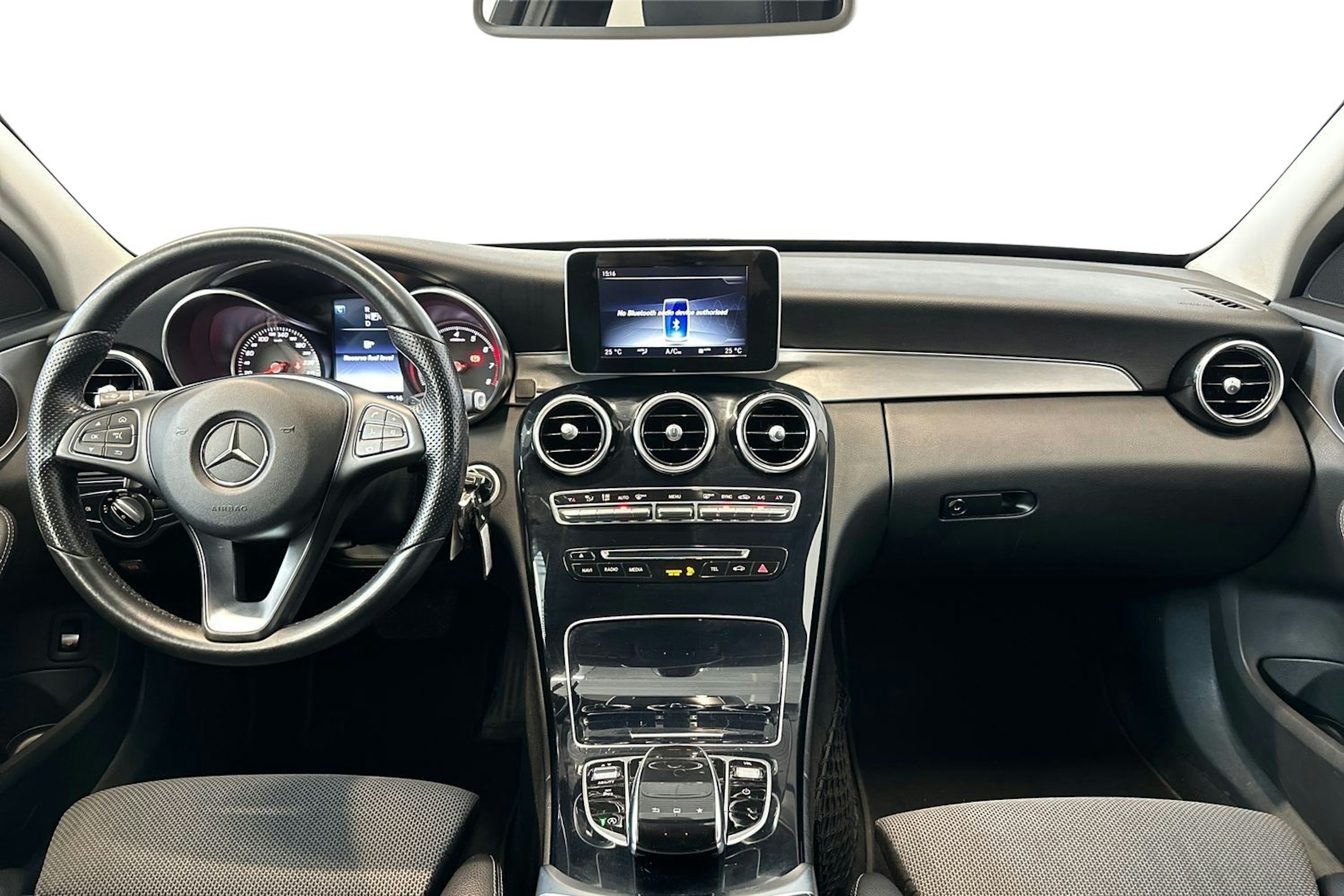 Musta Mercedes-Benz C 2015 kuva 9.