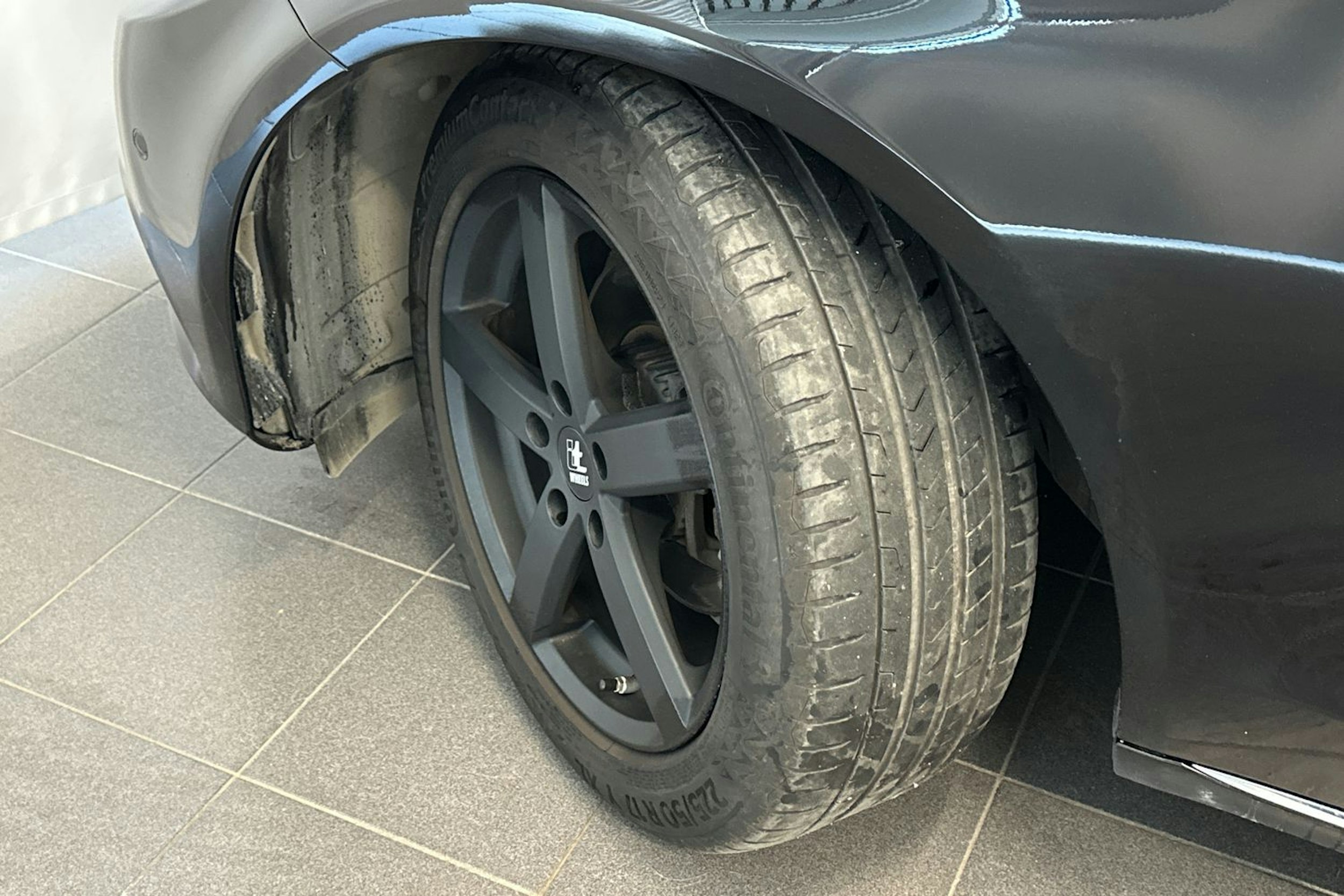 Musta Mercedes-Benz C 2015 kuva 13.