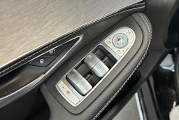 Musta Mercedes-Benz C 2015 kuva 16.