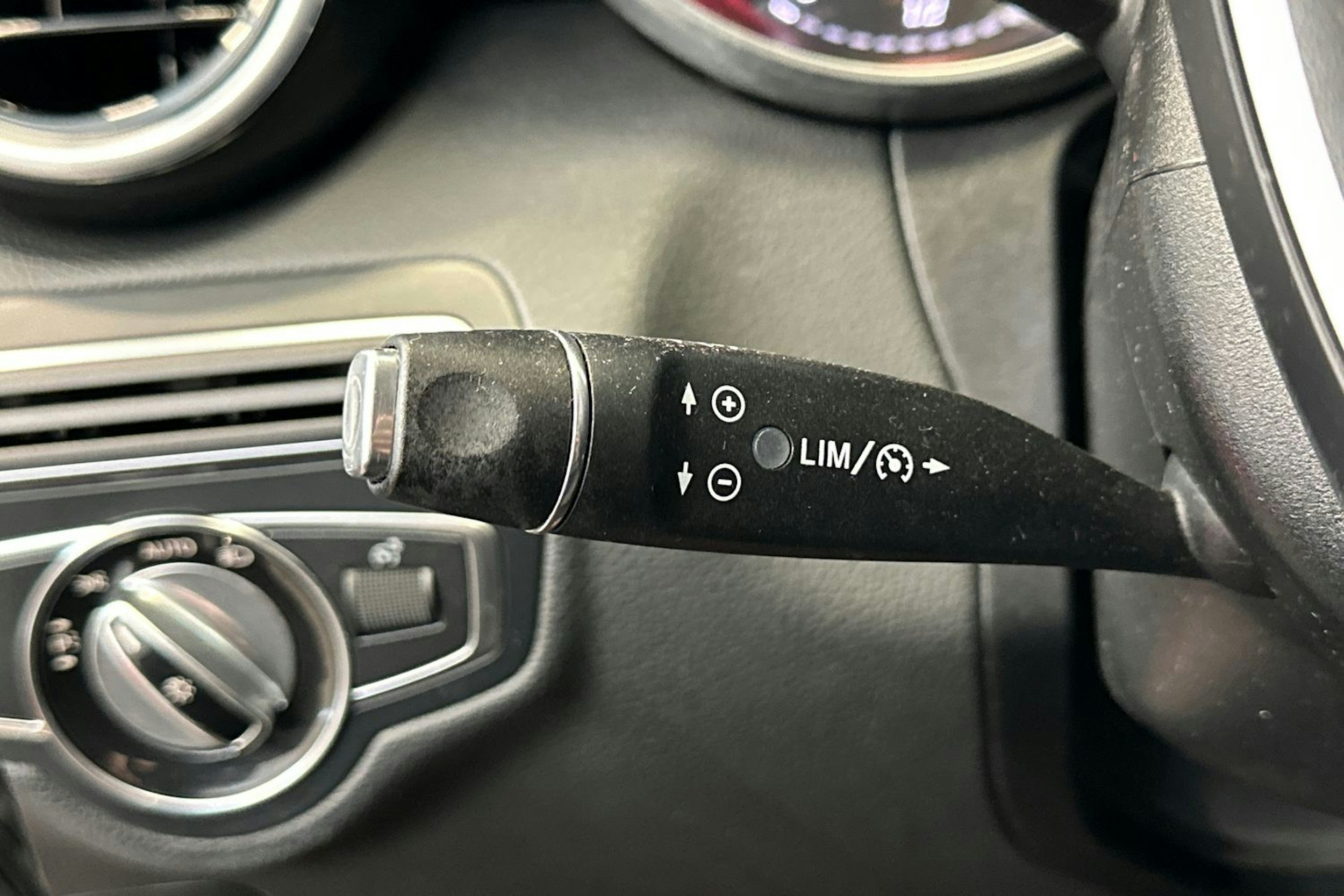 Musta Mercedes-Benz C 2015 kuva 21.