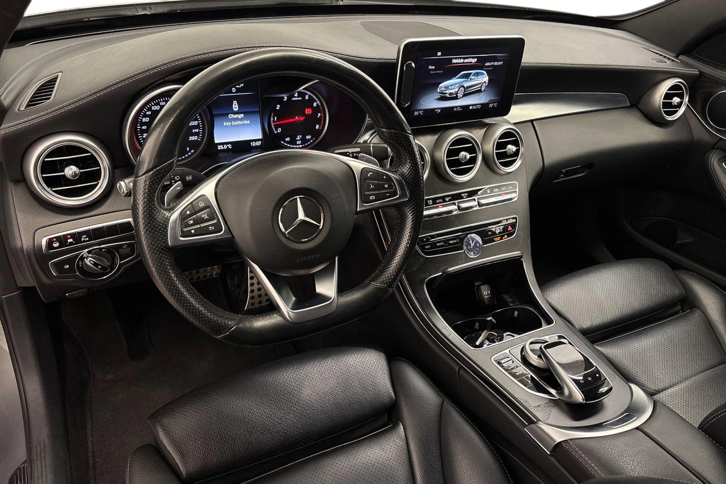 harmaa Mercedes-Benz C 2015 kuva 8.