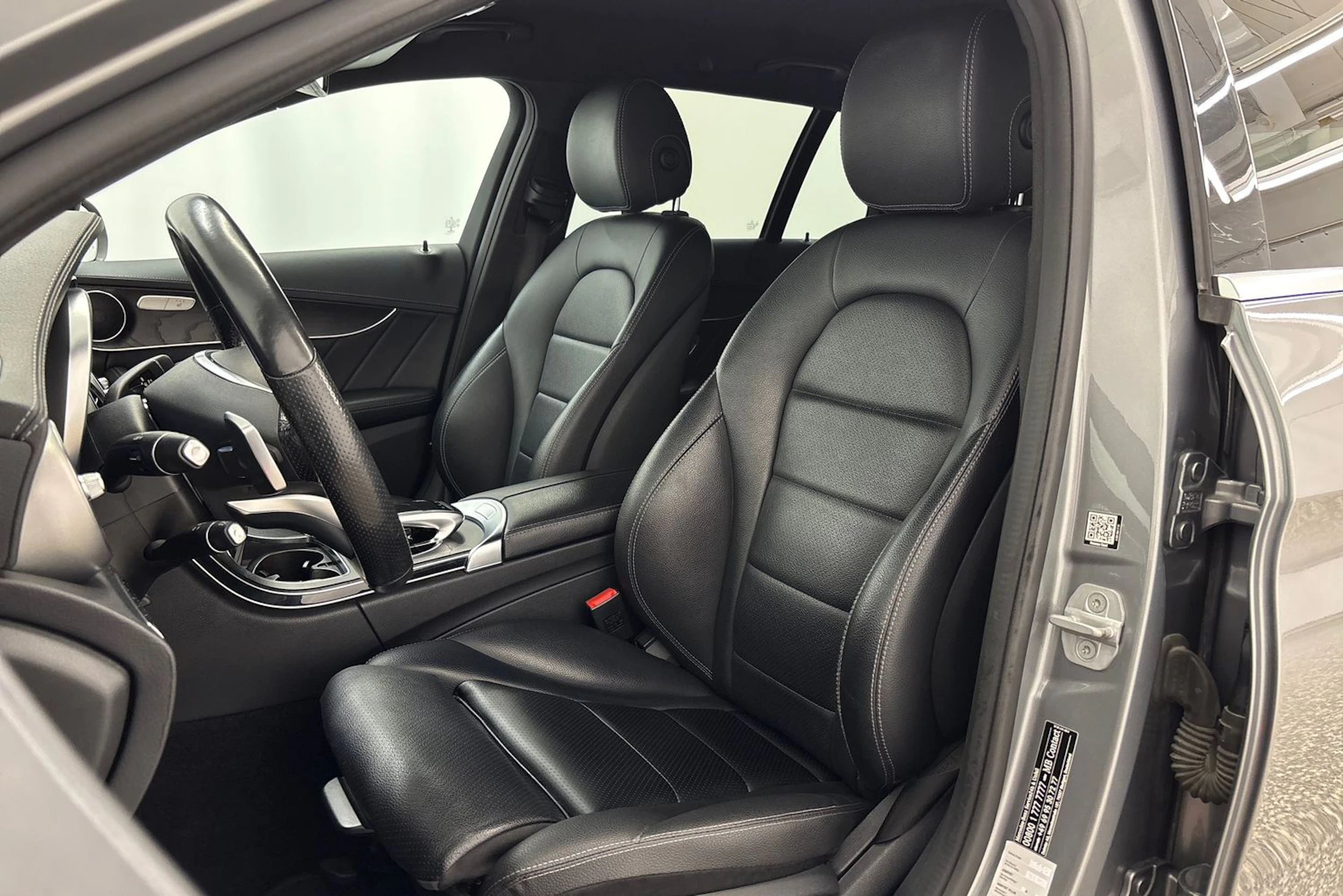 harmaa Mercedes-Benz C 2015 kuva 17.