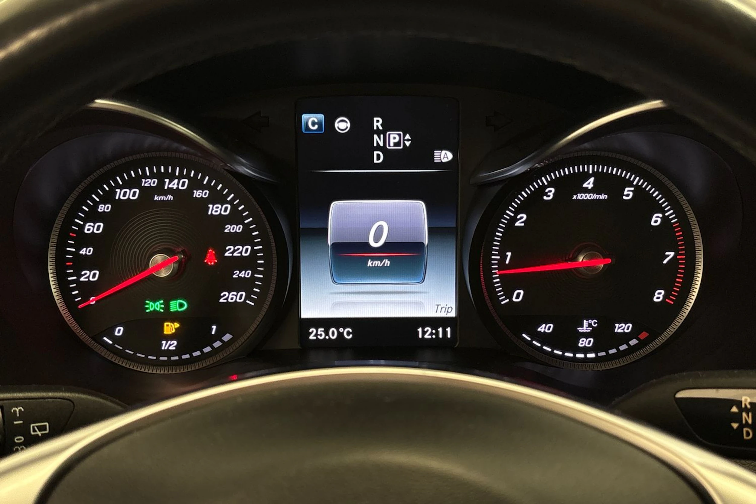 harmaa Mercedes-Benz C 2015 kuva 20.
