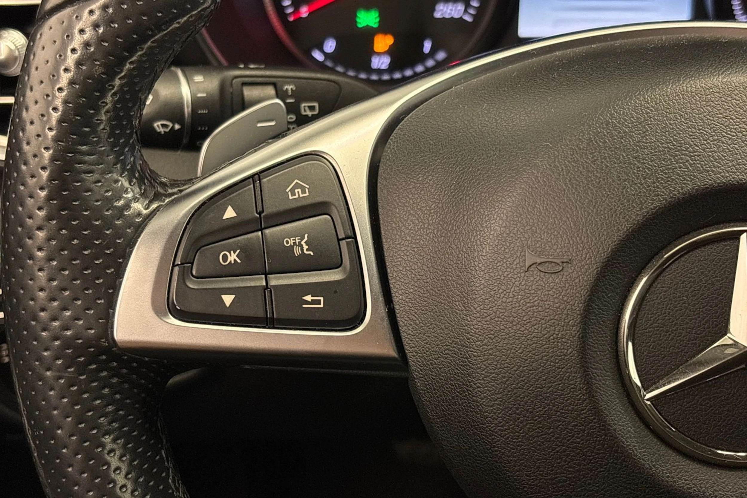 harmaa Mercedes-Benz C 2015 kuva 21.