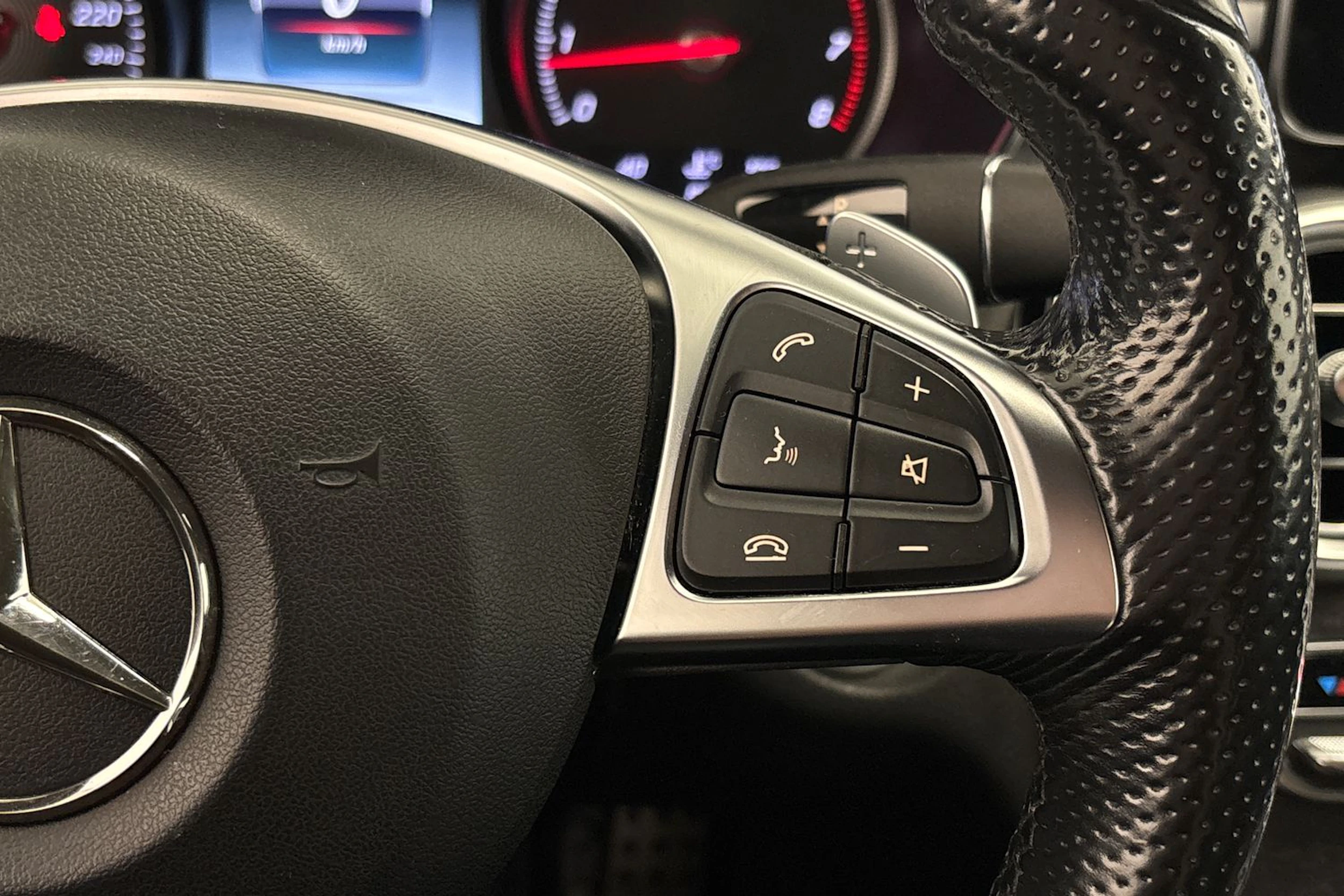 harmaa Mercedes-Benz C 2015 kuva 22.