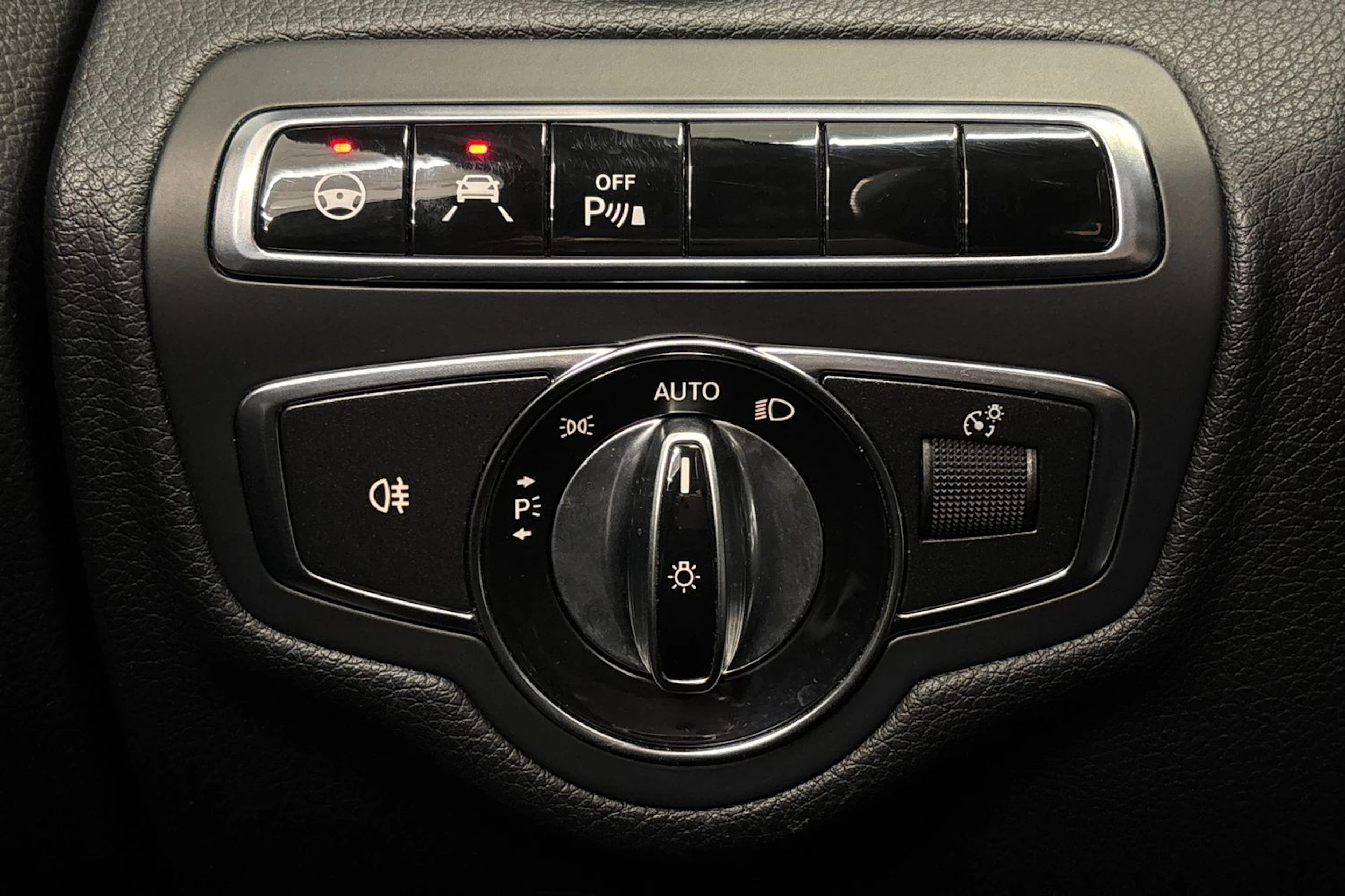 harmaa Mercedes-Benz C 2015 kuva 24.