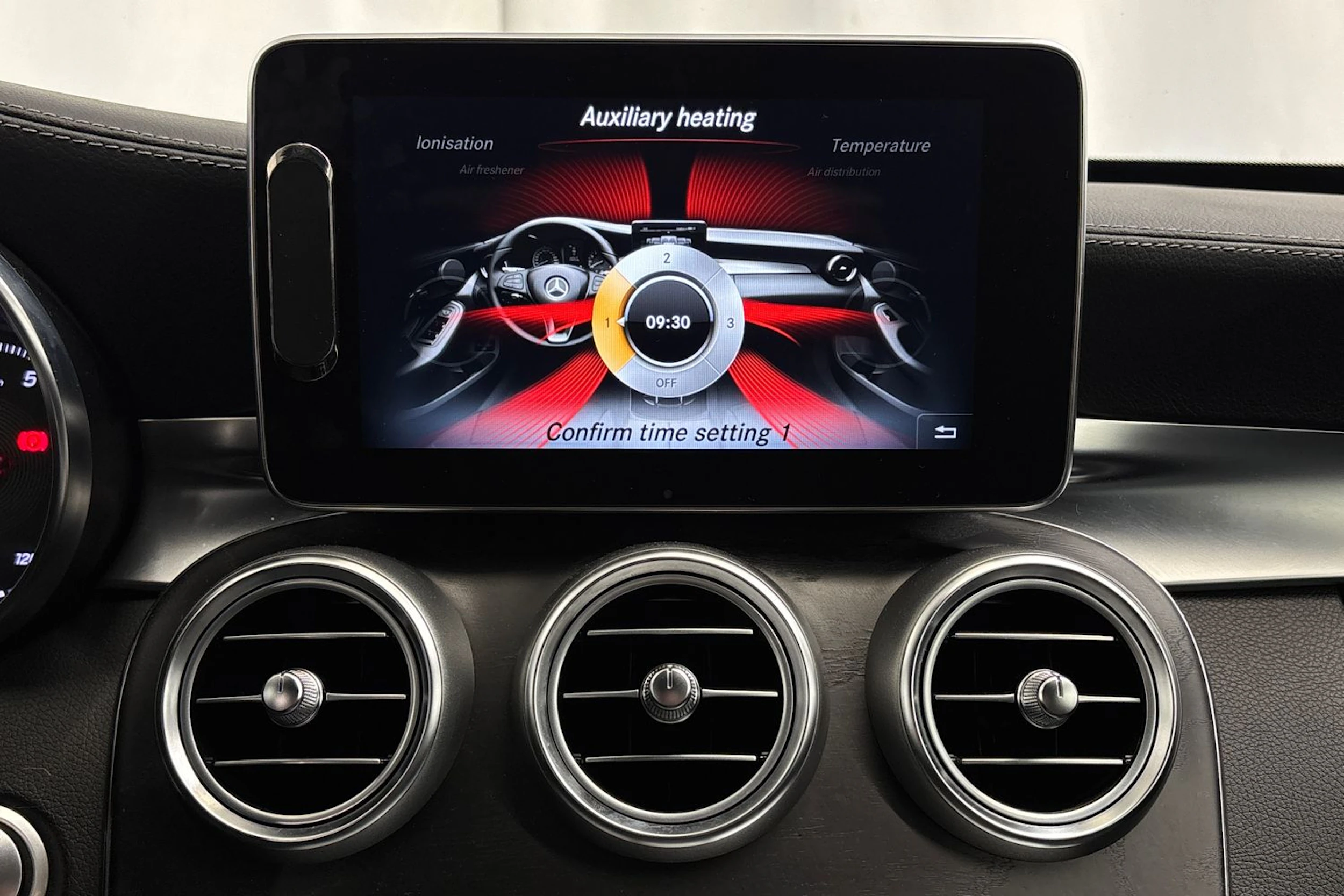 harmaa Mercedes-Benz C 2015 kuva 30.