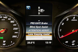 harmaa Mercedes-Benz C 2015 kuva 37.