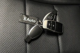 harmaa Mercedes-Benz C 2015 kuva 39.