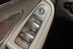 Harmaa Mercedes-Benz C 2015 kuva 20.