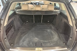 Harmaa Mercedes-Benz C 2015 kuva 24.