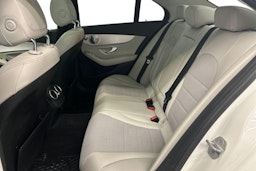 valkoinen Mercedes-Benz C 2015 kuva 10.