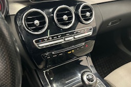 valkoinen Mercedes-Benz C 2015 kuva 24.