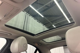 valkoinen Mercedes-Benz C 2015 kuva 26.