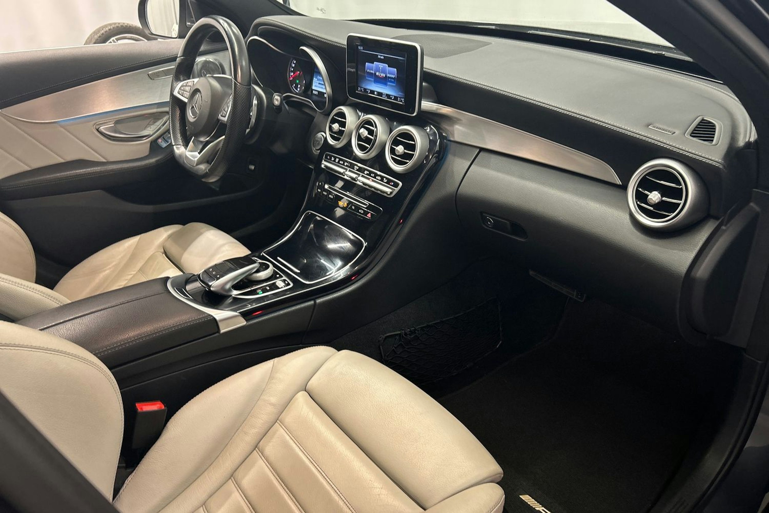 harmaa Mercedes-Benz C 2015 kuva 14.