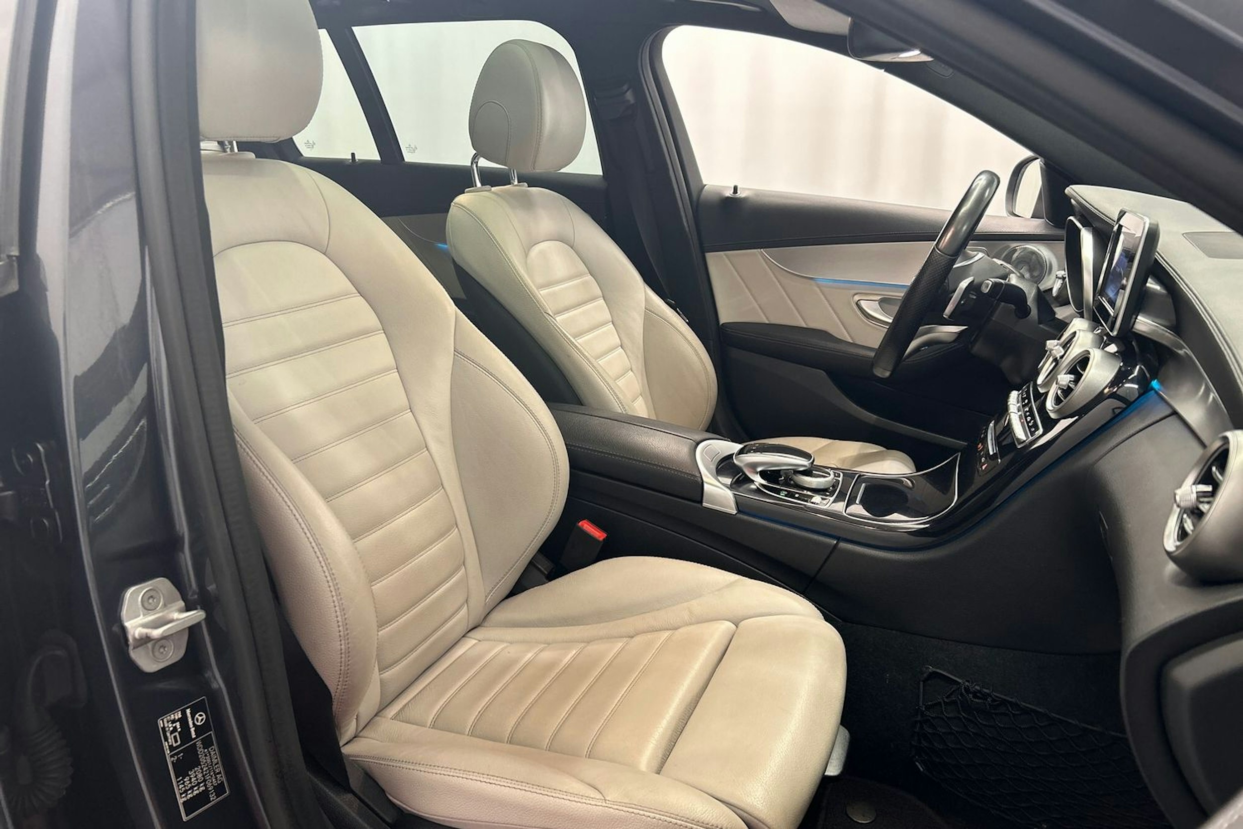 harmaa Mercedes-Benz C 2015 kuva 15.