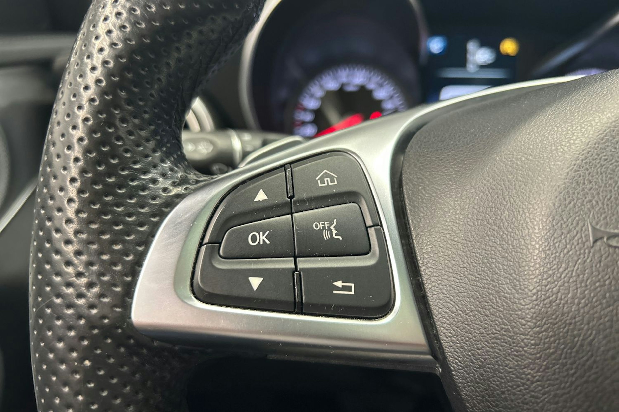 harmaa Mercedes-Benz C 2015 kuva 19.