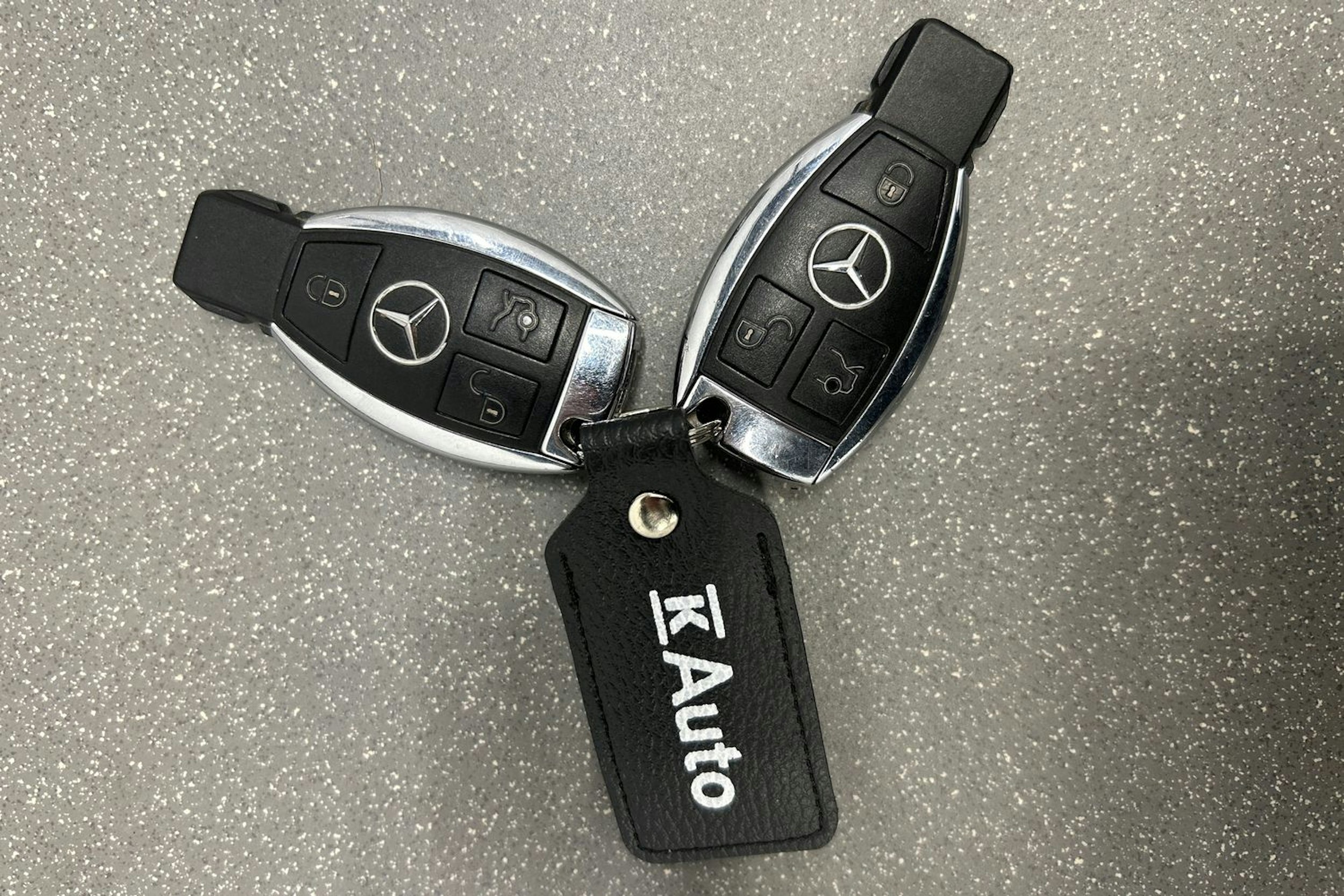 harmaa Mercedes-Benz C 2015 kuva 36.