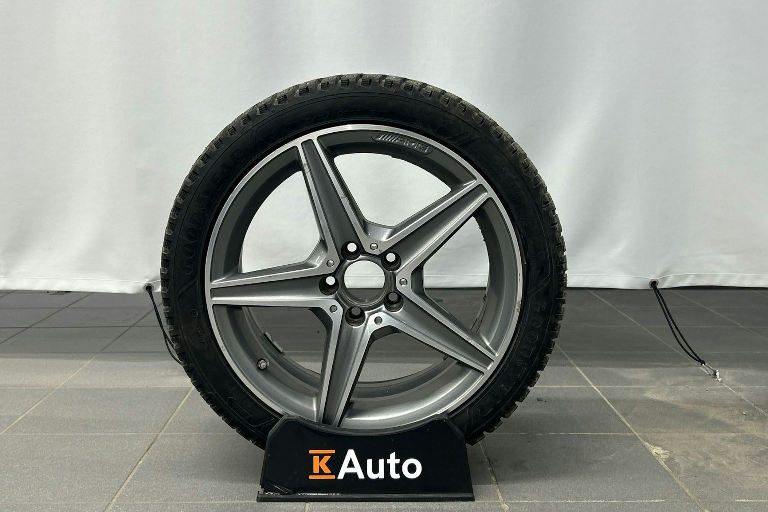 harmaa Mercedes-Benz C 2015 kuva 37.
