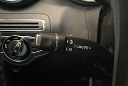 Valkoinen Mercedes-Benz C 2015 kuva 14.