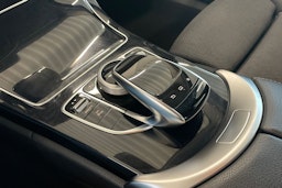 Valkoinen Mercedes-Benz C 2015 kuva 17.