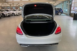 Valkoinen Mercedes-Benz C 2015 kuva 18.