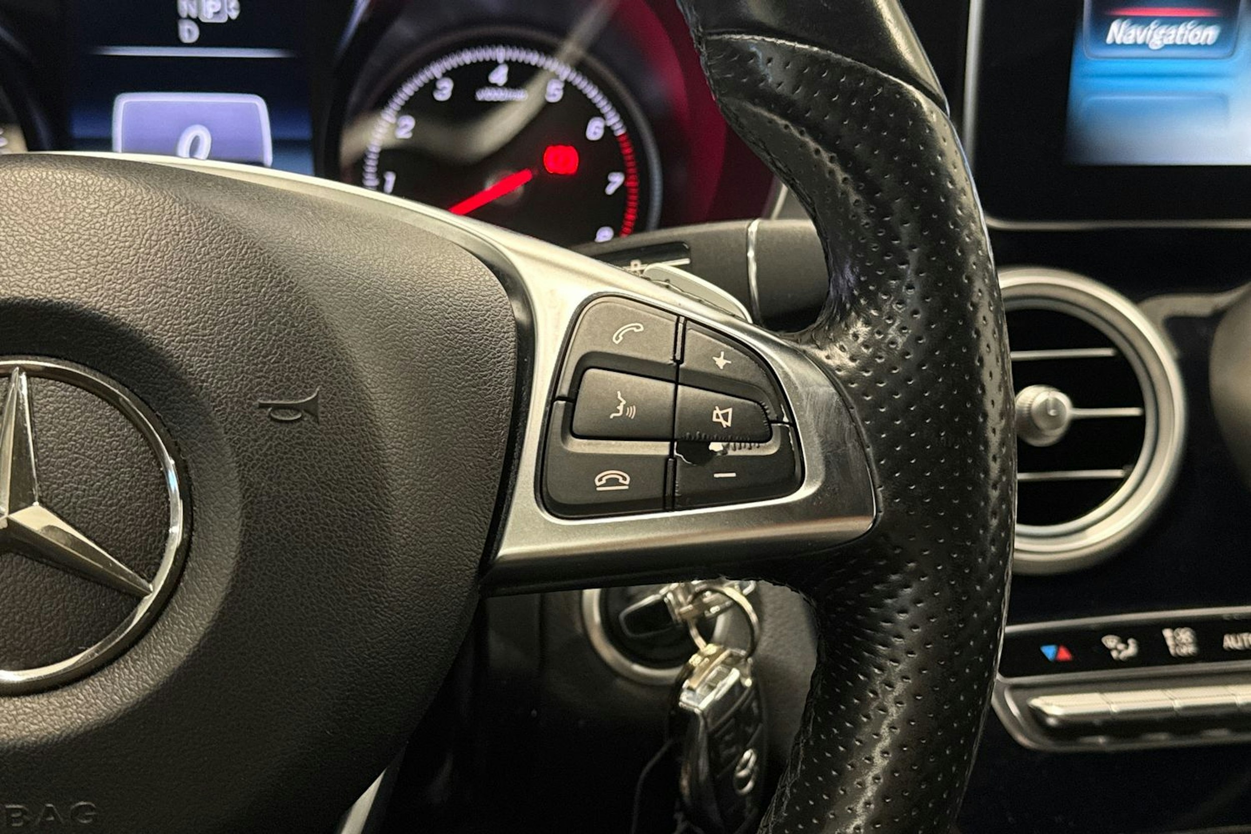 harmaa Mercedes-Benz C 2015 kuva 13.