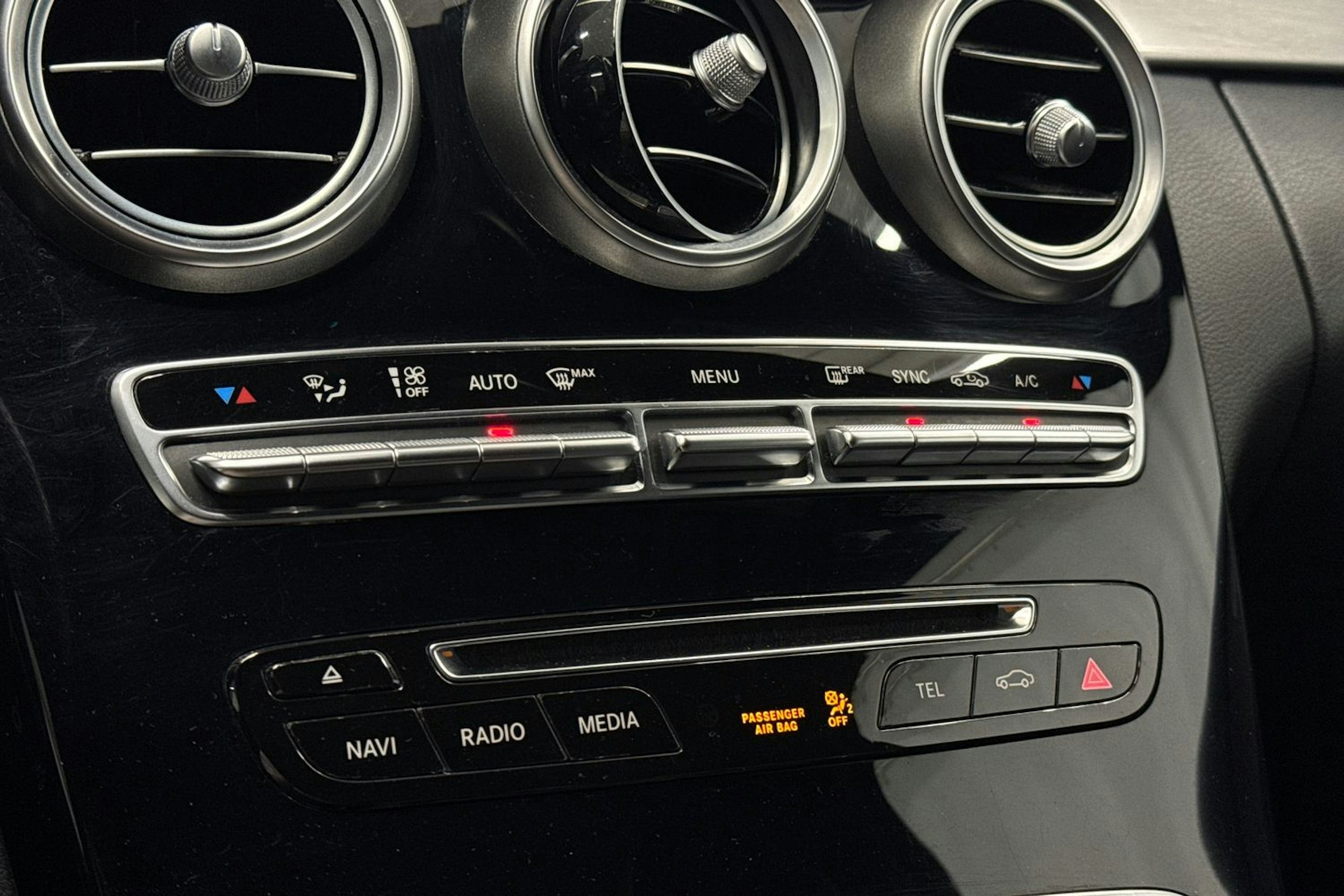 harmaa Mercedes-Benz C 2015 kuva 22.