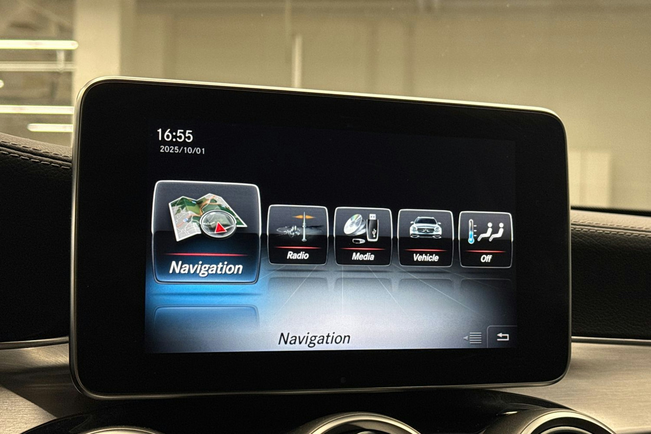 harmaa Mercedes-Benz C 2015 kuva 23.