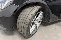 musta Mercedes-Benz C 2015 kuva 10.