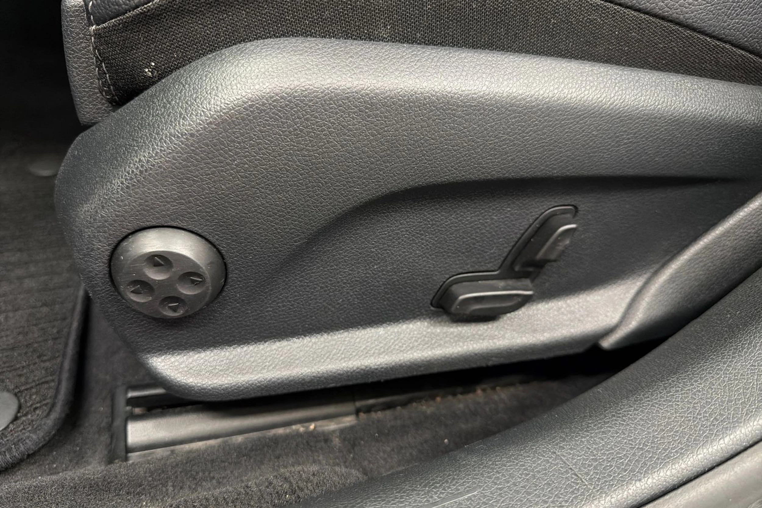 musta Mercedes-Benz C 2015 kuva 16.