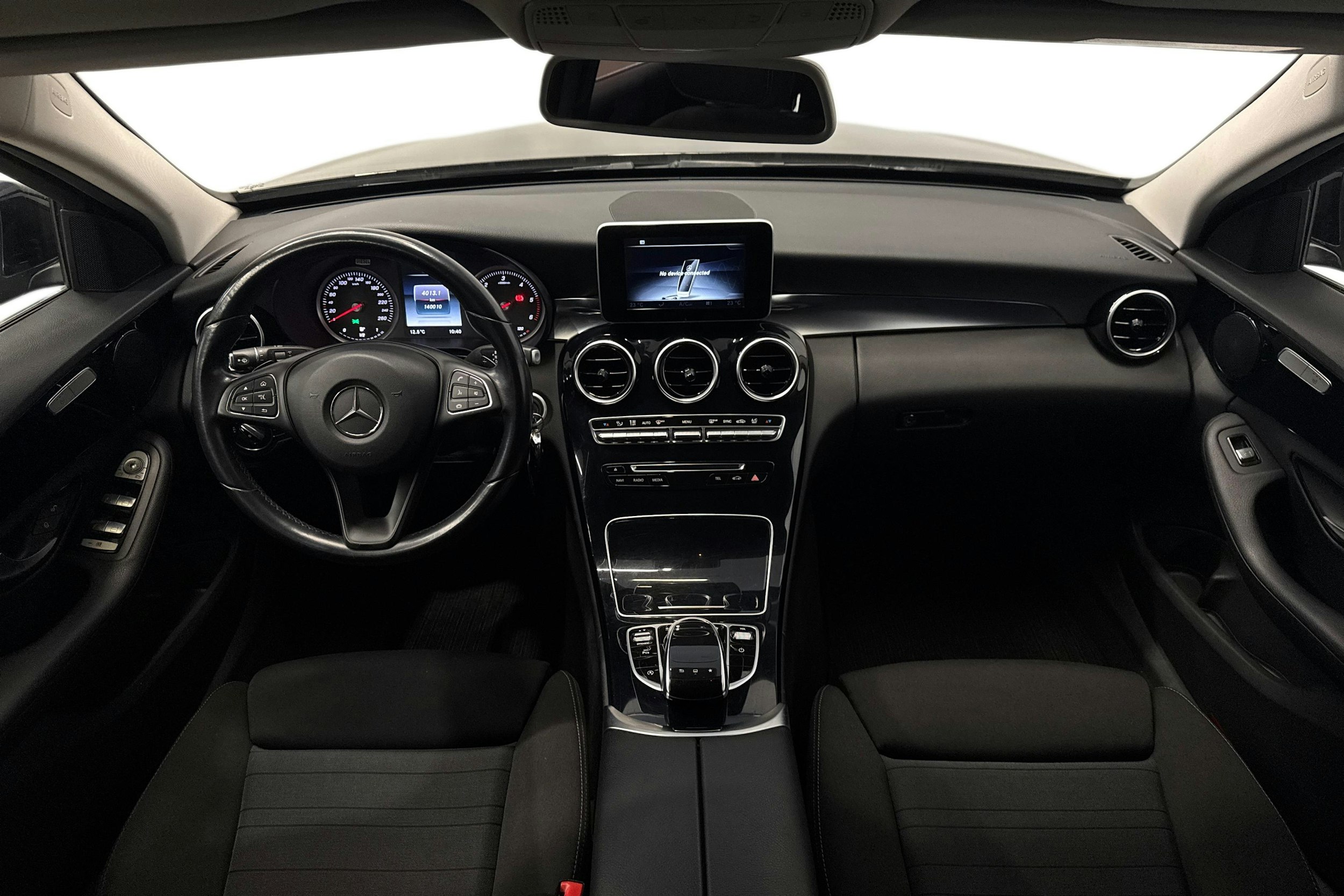 musta Mercedes-Benz C 2015 kuva 9.