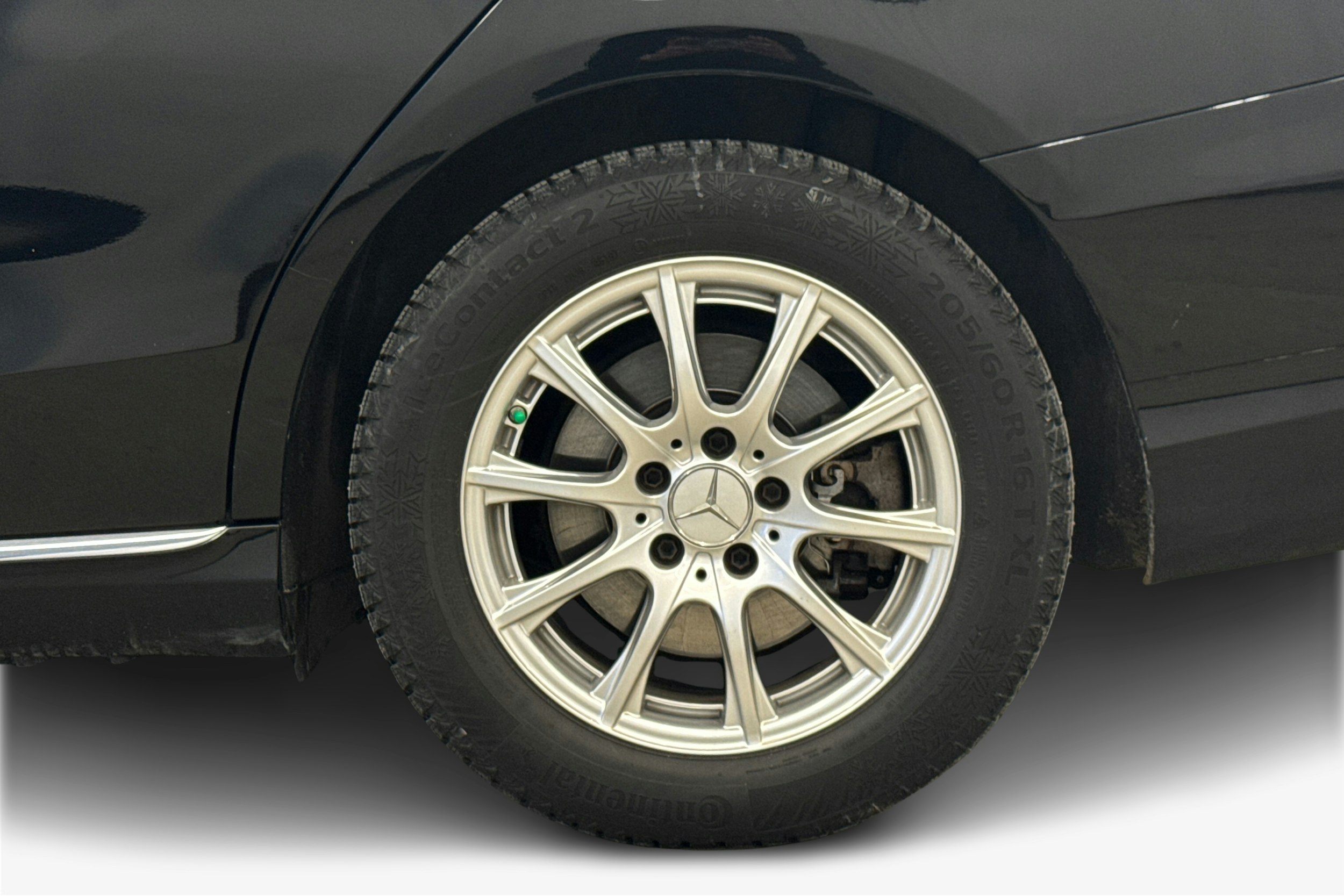 musta Mercedes-Benz C 2015 kuva 11.