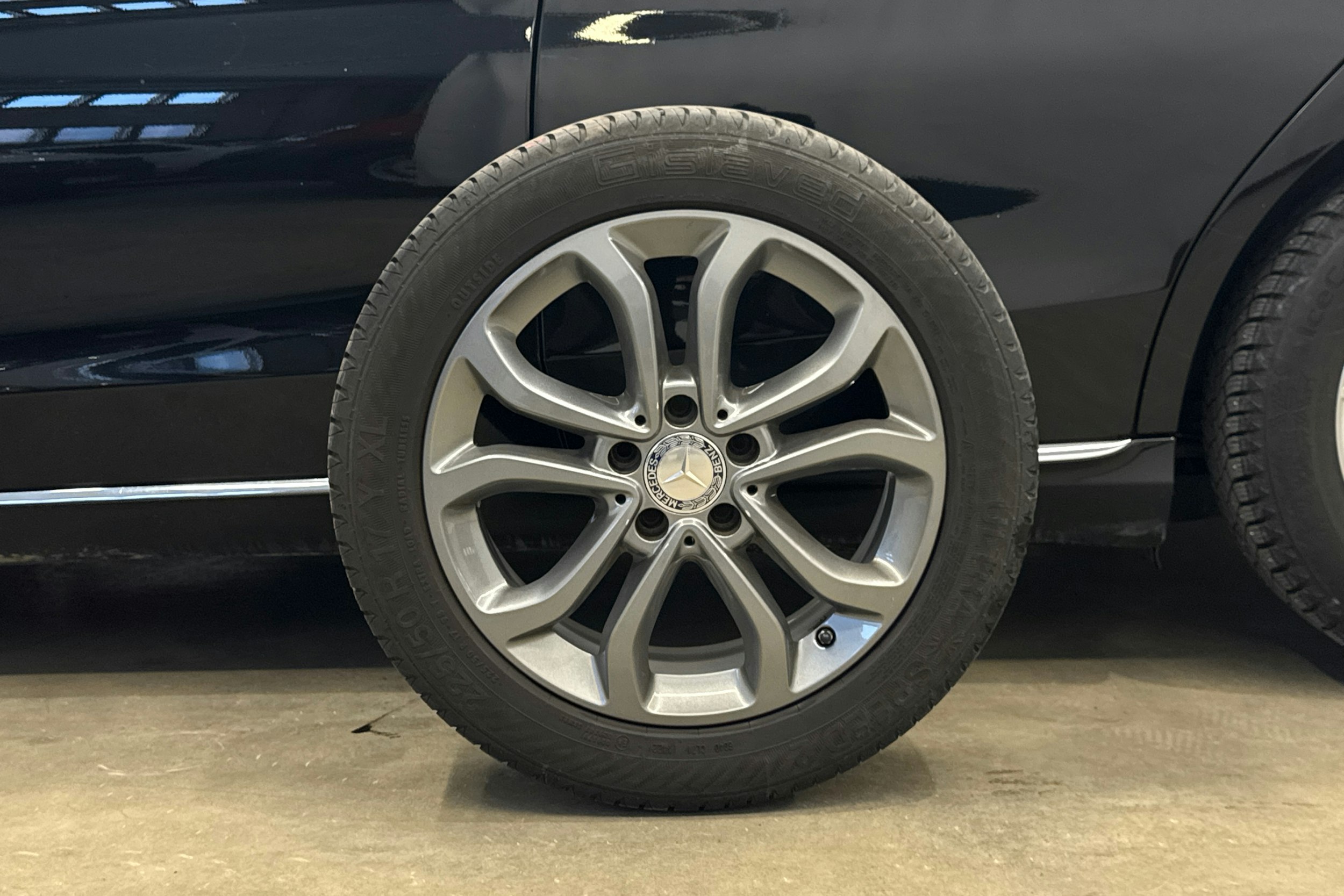 musta Mercedes-Benz C 2015 kuva 13.