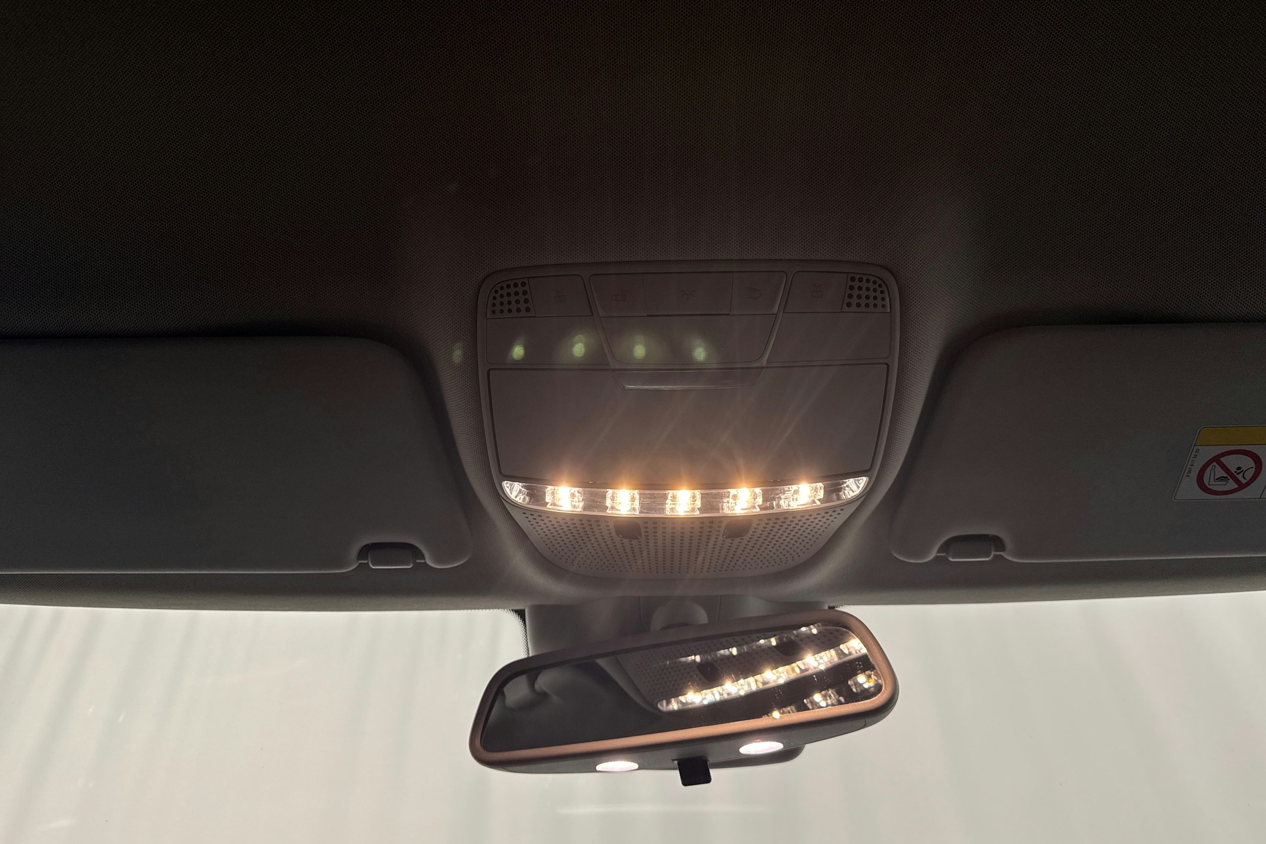 musta Mercedes-Benz C 2015 kuva 27.