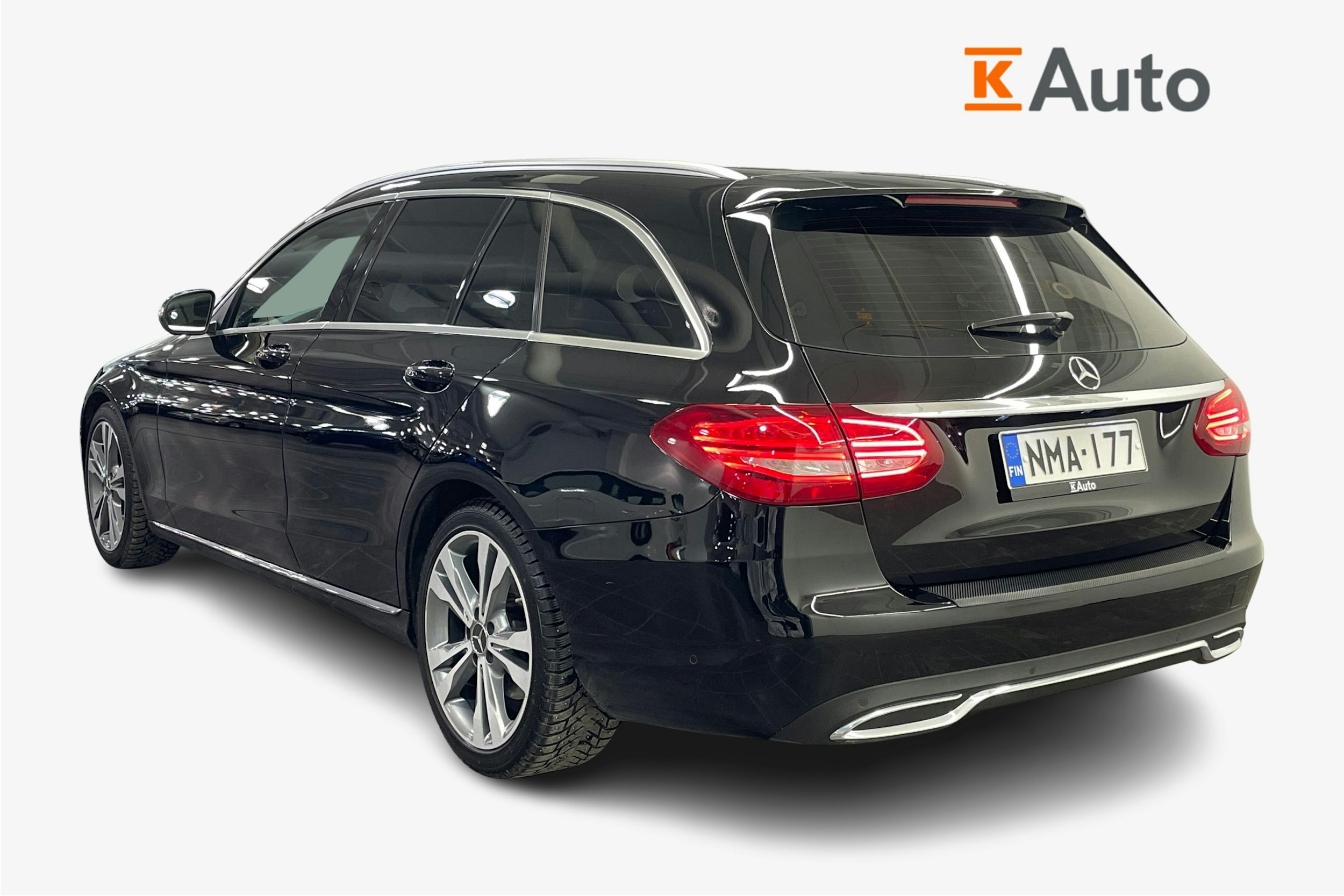 musta Mercedes-Benz C 2015 kuva 2.